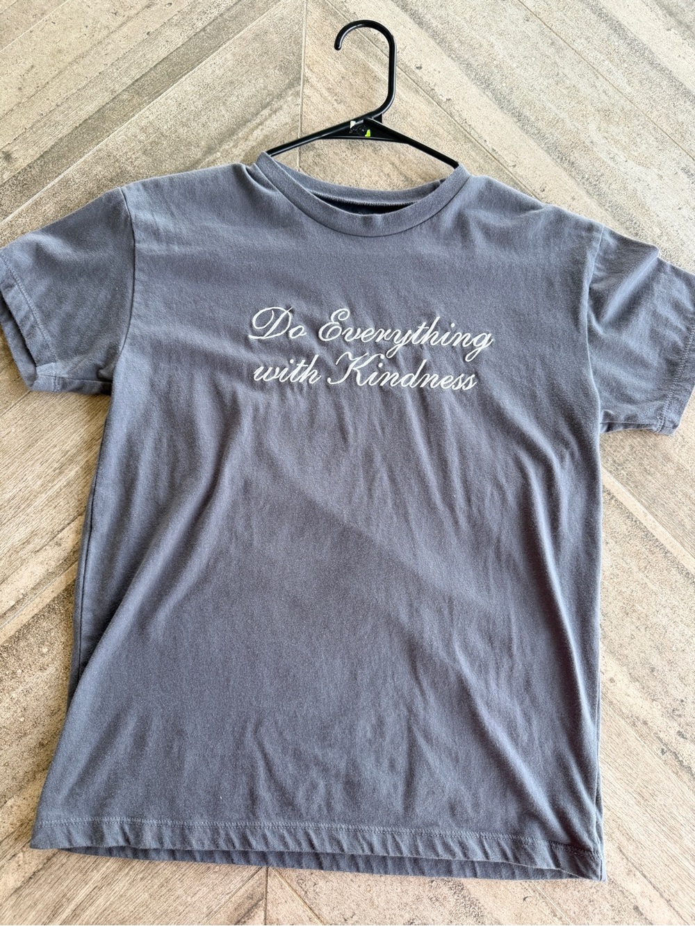 Do Everything With Kindness Embroidered Script Graphic Tee - Gray